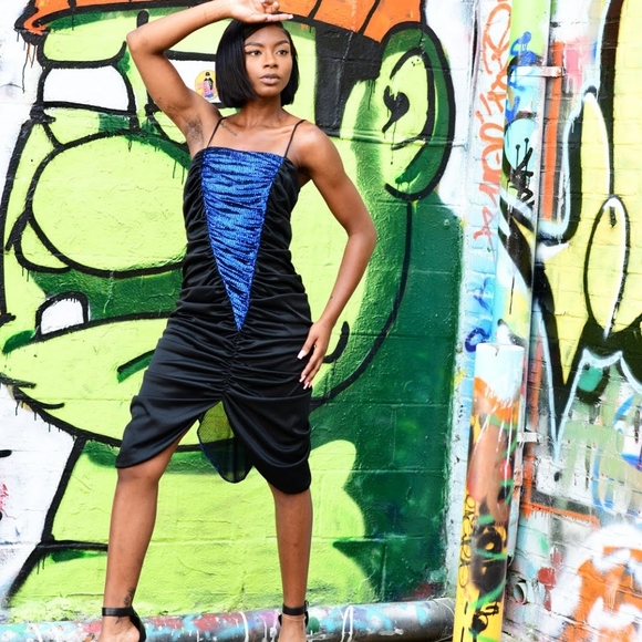 80s black and metallic ruched dress with fishtail - Picture 4 of 6